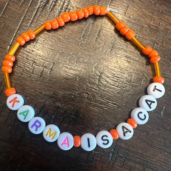 20 Taylor Swift Eras Tour bracelets for trading or sharing! 20 pack! - Picture 15 of 16